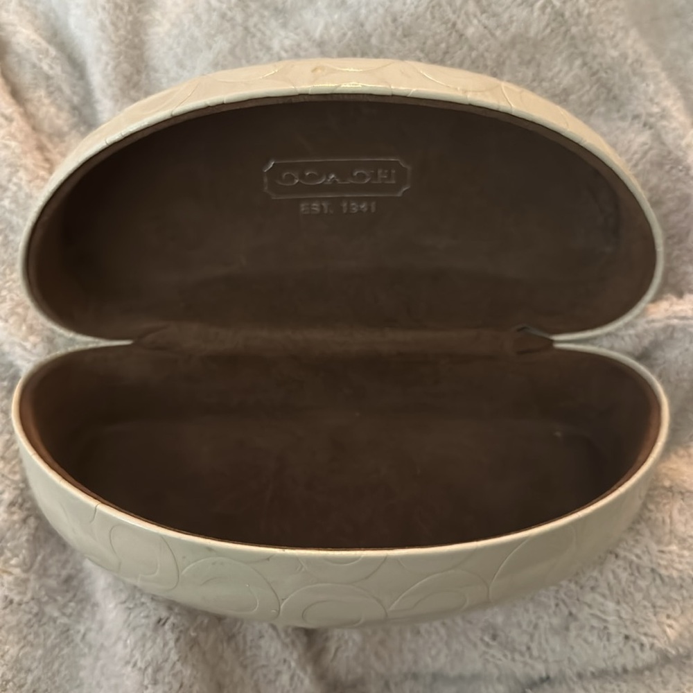 Coach sunglasses case hard shell cream - Picture 4 of 5